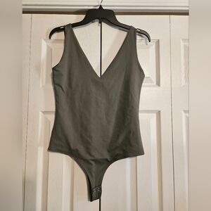 NWOT ReoRia bodysuit